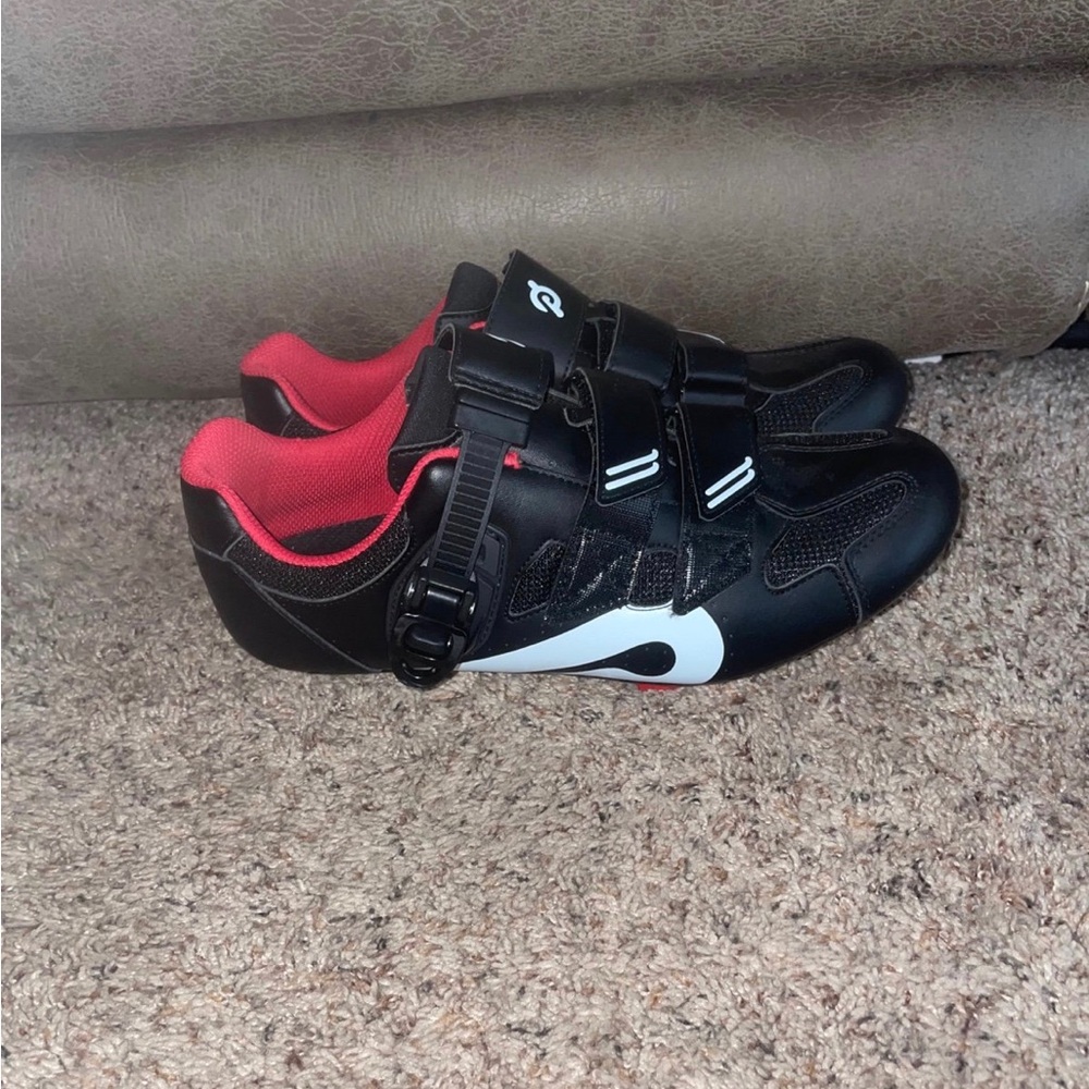 Peloton Womens Cycling Shoes EU 42 US 11 Look Delta Cleats 3-Bolt Ratchet